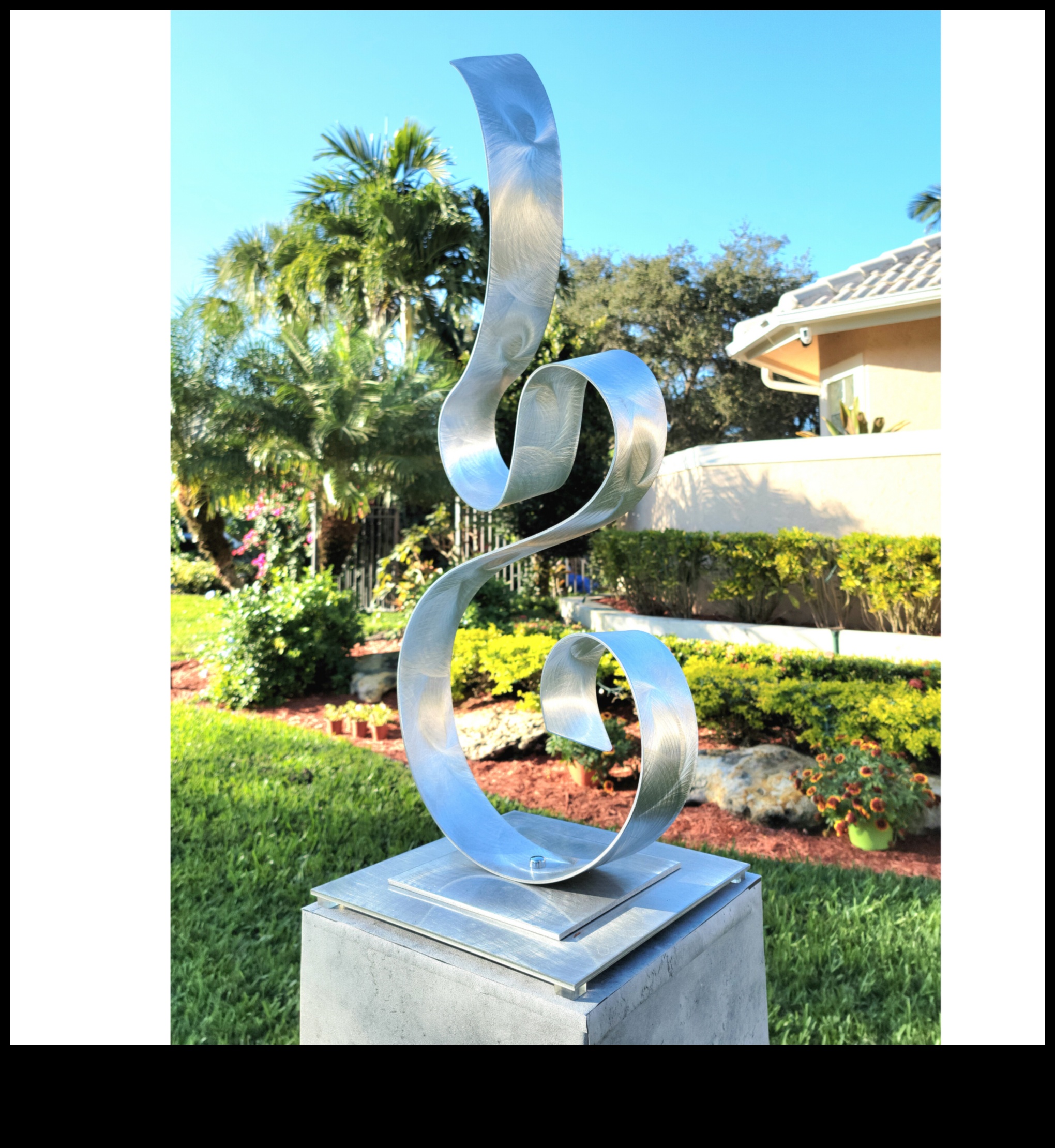 Sculpted Serenity: Trendsetting Garden Art Wonders