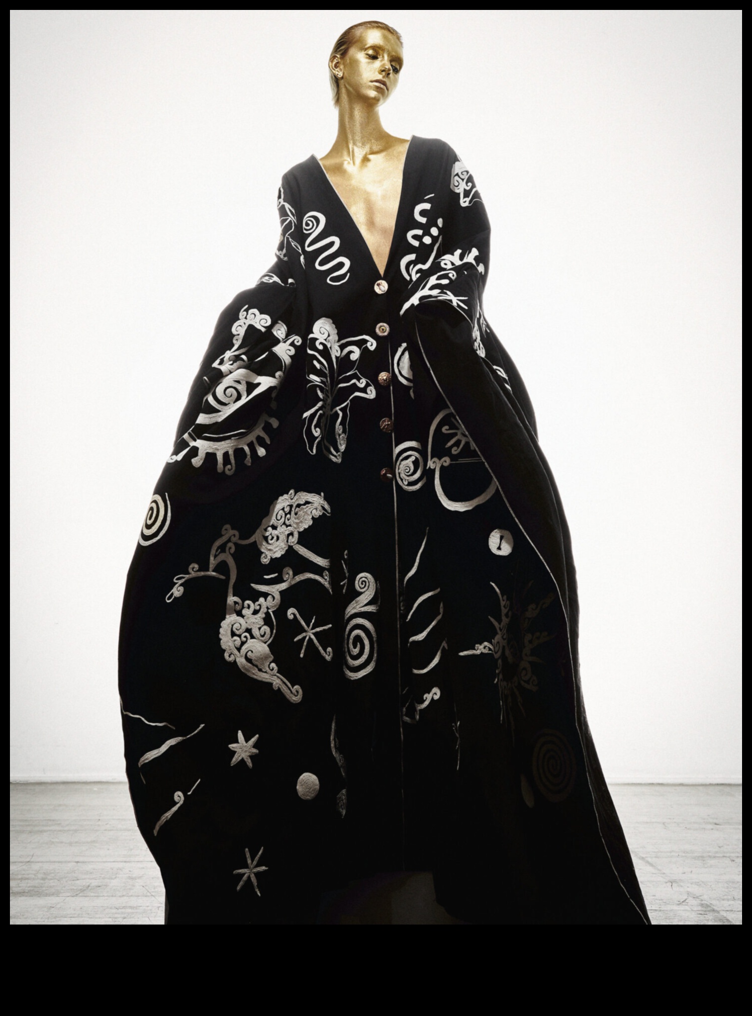 Haute Heritage: A Visual Ode στη διαχρονική κληρονομιά της μόδας