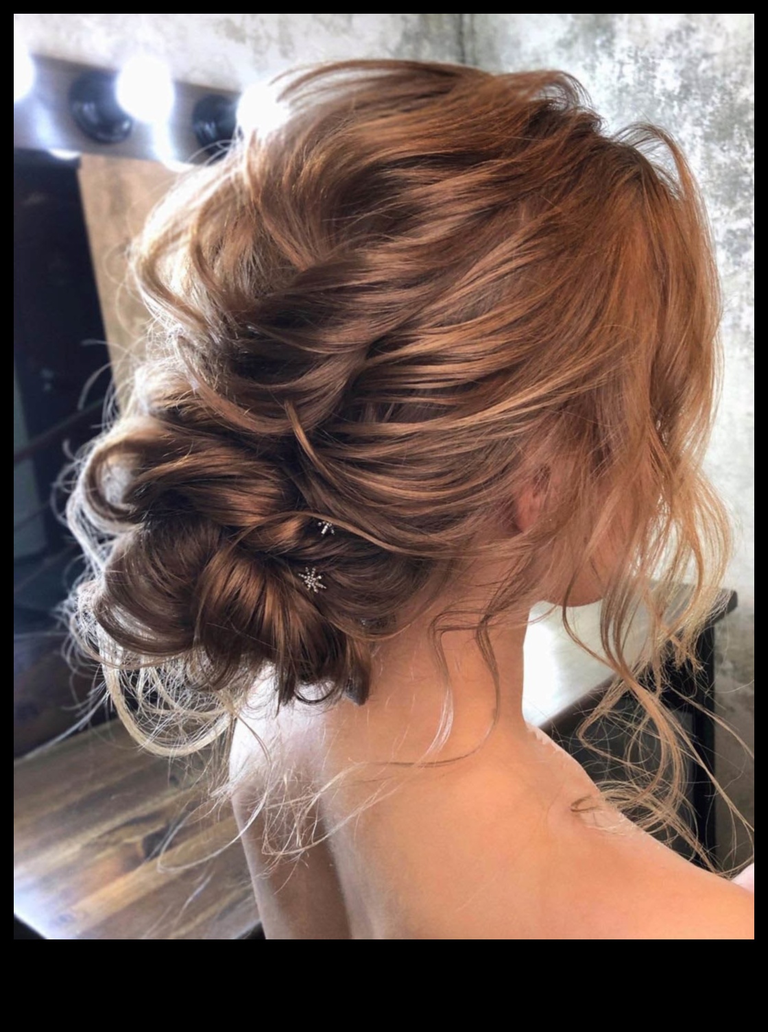 Χαριτωμένα στυλ Ethereal Elegance για πολυτελή μακριά μαλλιά 2 Ethereal Elegance: Graceful Styles για πολυτελή μακριά μαλλιά