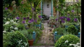 Cozy Retreats Δημιουργήστε μια ήρεμη όαση κήπου με έλξη εξοχικής κατοικίας 4 Cozy Retreats: Δημιουργία γαλήνιων κήπων με γοητεία εξοχικών σπιτιών