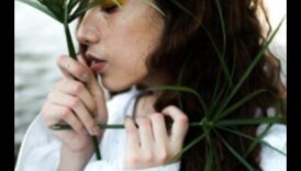 Εκλεπτυσμένοι κυματισμοί: Κατακτήστε την τέχνη των κομψών και ελεγχόμενων μπούκλες