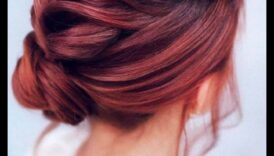 Από Waves έως Updos: Ευέλικτα χτενίσματα με κόκκινο και καστανόξανθο χρώμα για κάθε περίσταση