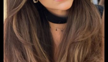 Κομψό και σοφιστικέ: ίσια μελαχρινή χτενίσματα για κομψά Vibes