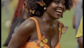 Curl Carnival Συνέχεια: Γιορτάζοντας τη διαφορετικότητα των σγουρά χτενίσματα